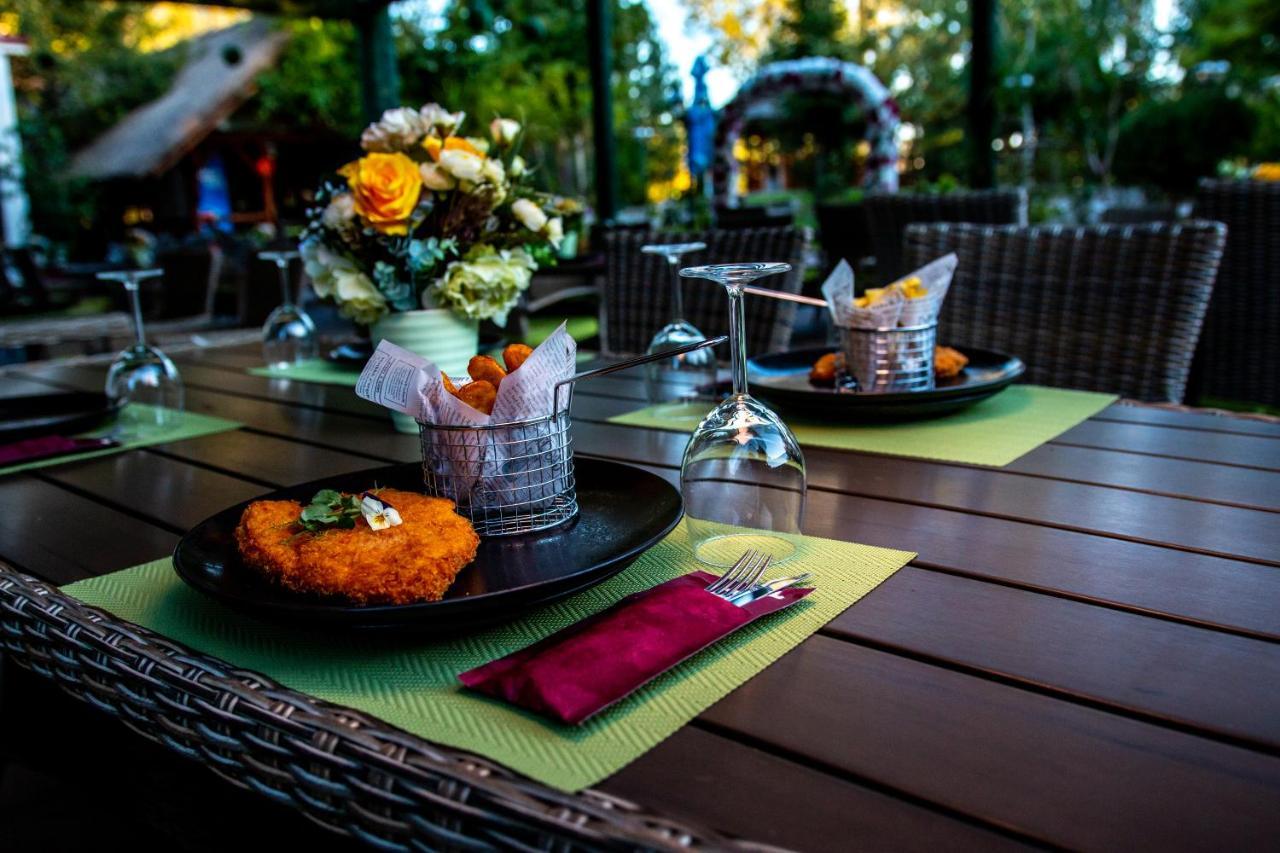 Hotel Restaurant Rustic Alexandria Bagian luar foto